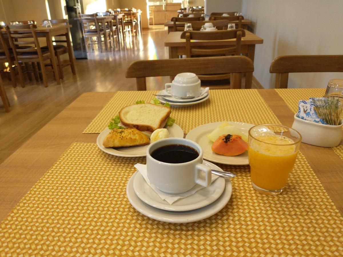 Rambo Hotel Алеґреті Екстер'єр фото